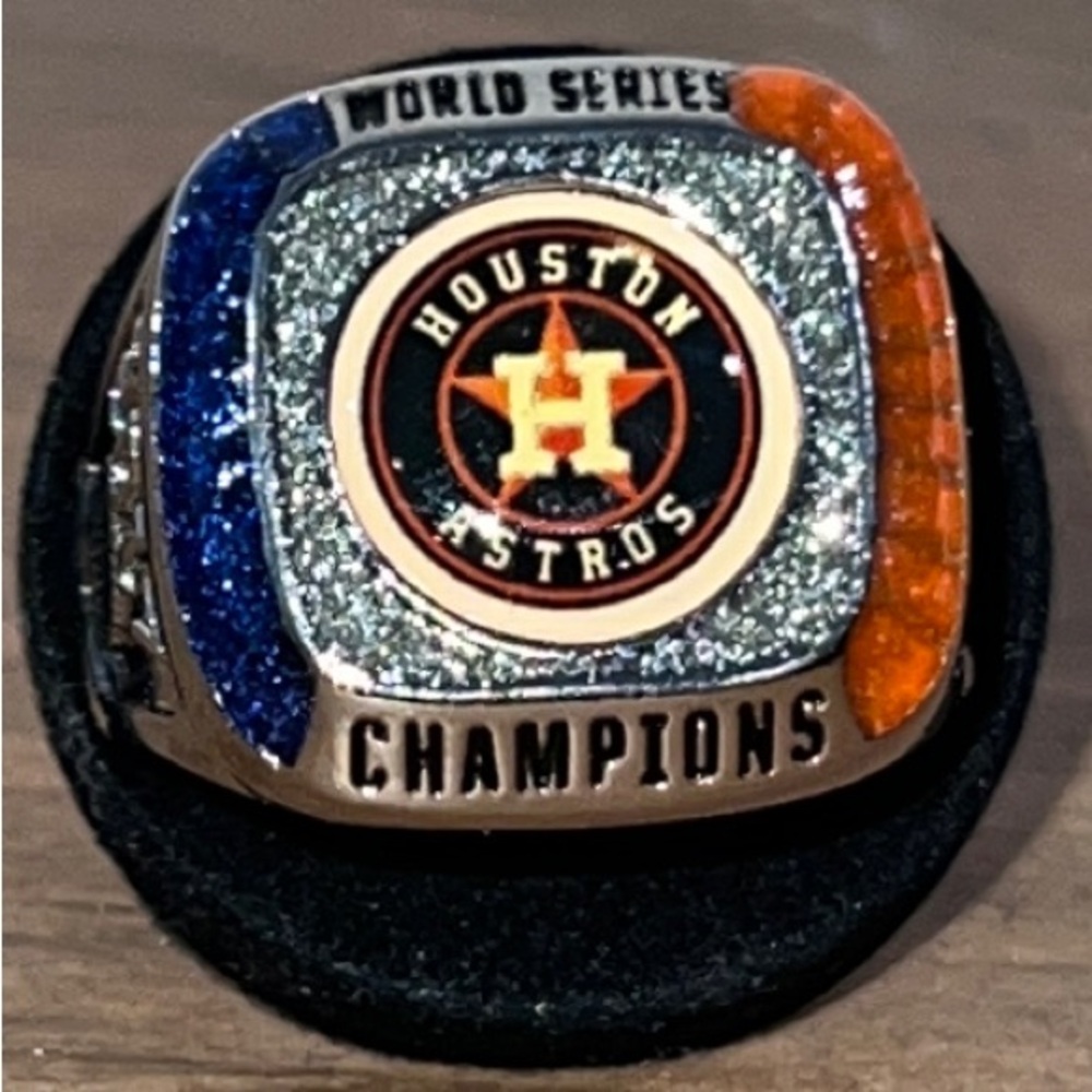 Houston Astros Commemorative 2017 World Series Champions Ring